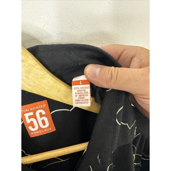 Tori Richard 56 Hawaiian Shirt L Black Palm Tree Scenic Viscose Made in USA - Picture 5 of 5